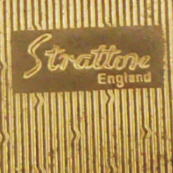 Vintage Stratford Butterfly Powder Compact - Picture 4 of 4